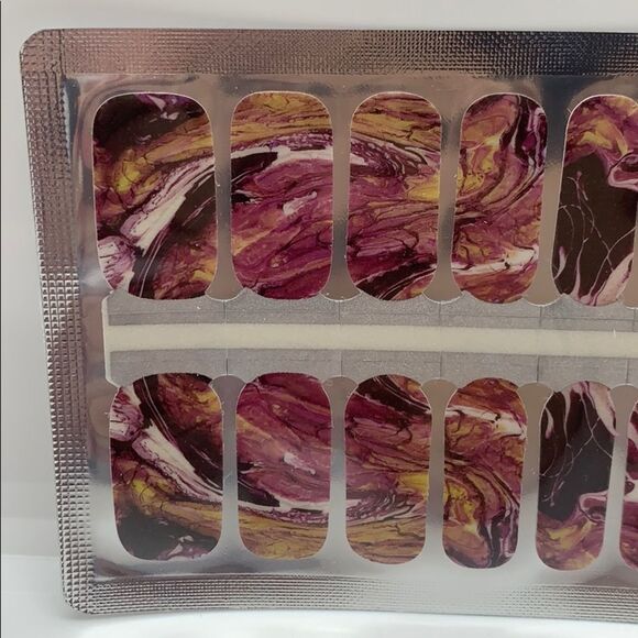 NIB Red & Orange Marble Nail Wraps - Picture 3 of 3